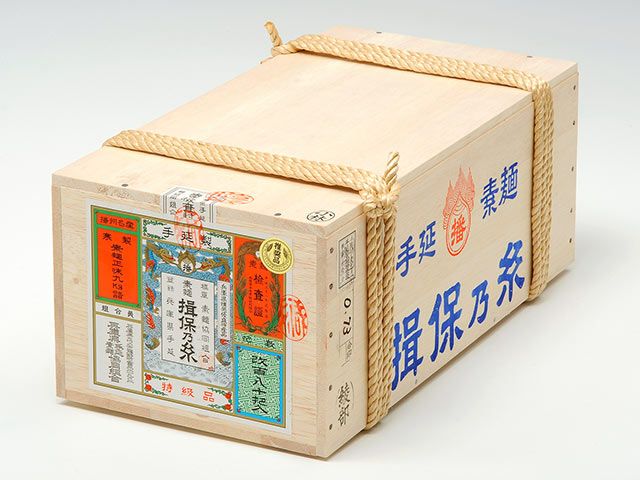 揖保乃糸　手延べそうめん　木箱6kg入り 手延そうめん揖保乃糸・新物特級【黒帯】180束（荒木箱） | 安心堂 食