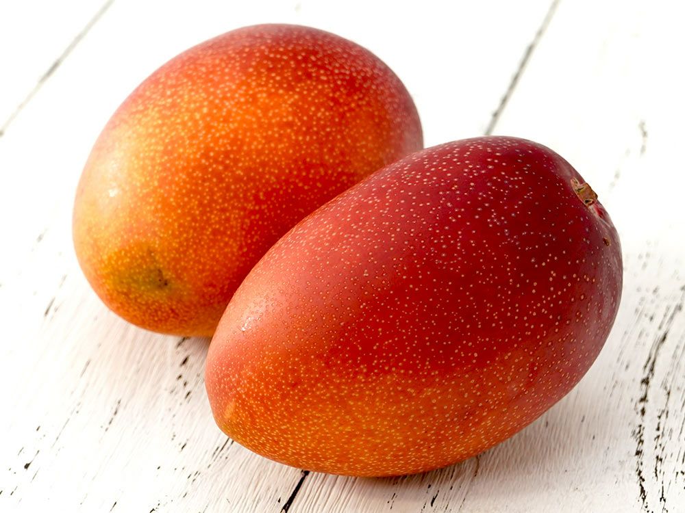 カワノ農園・太陽マンゴー 果実の宝石 2Lサイズ（約400g）×2玉 | 安心